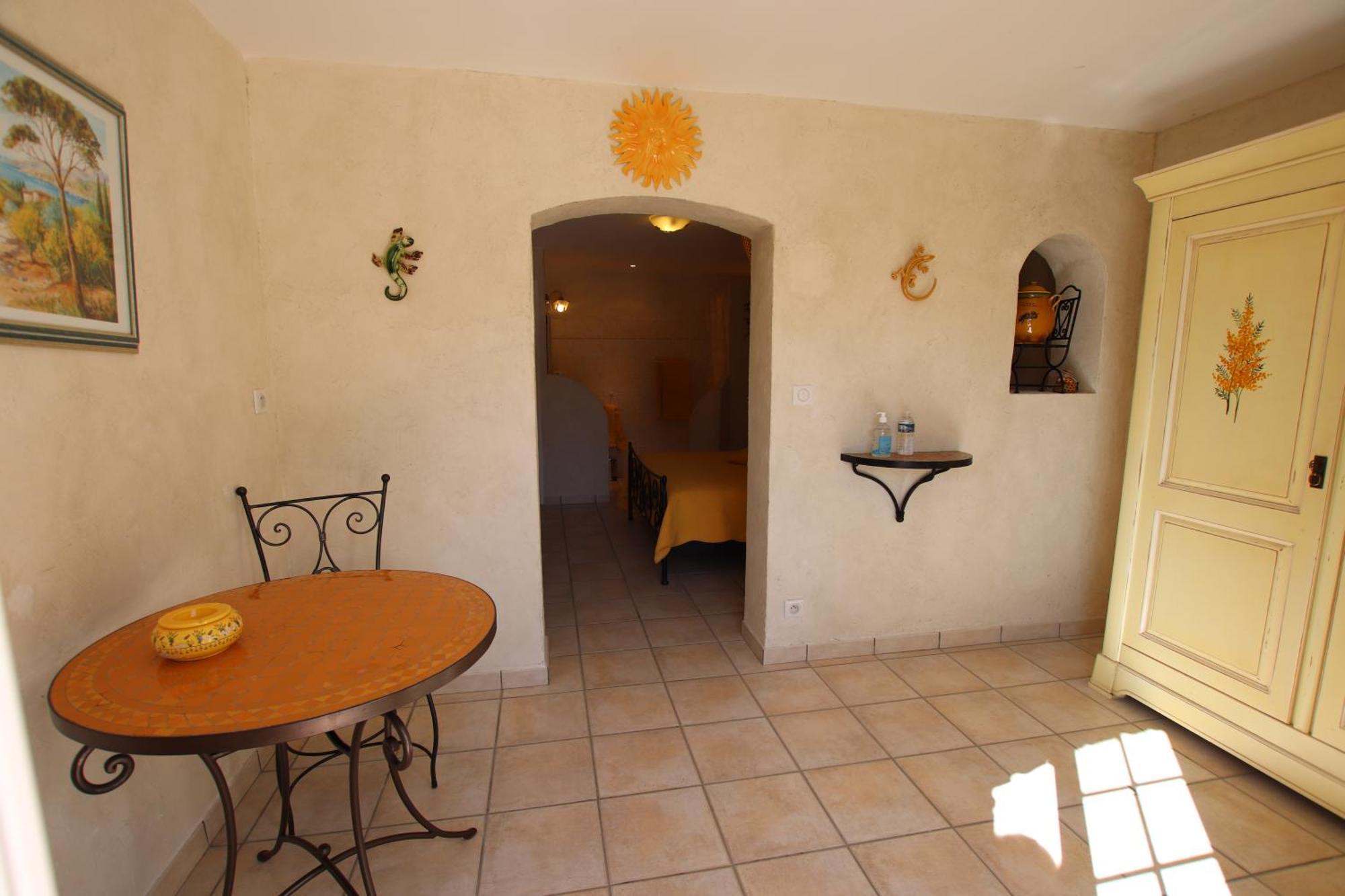 Le Mas Des Tarentes Chambres D'Hotes Trans-en-Provence Exterior photo