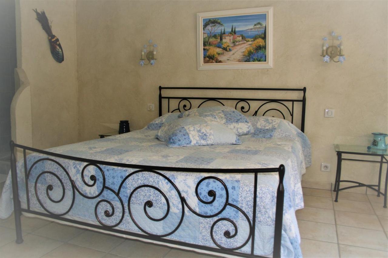 Le Mas Des Tarentes Chambres D'Hotes Trans-en-Provence Exterior photo